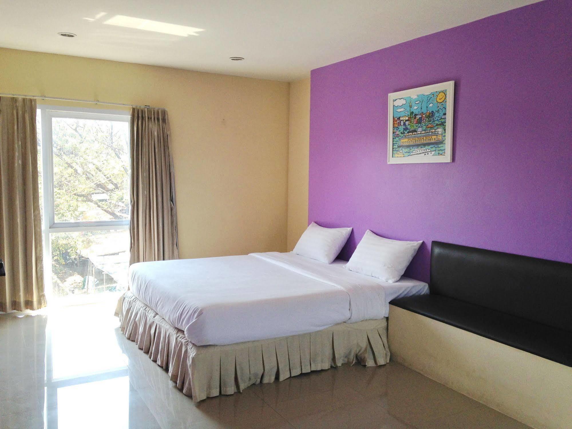 C2 Residence Lampang Zewnętrze zdjęcie